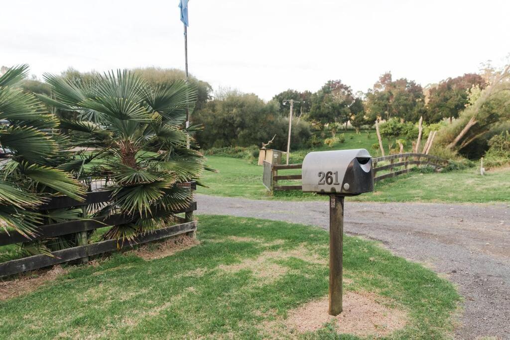 Bombay Hills Modern Retreat Daire Auckland Dış mekan fotoğraf