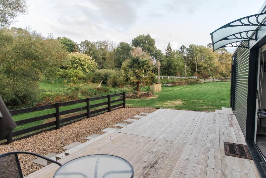 Bombay Hills Modern Retreat Daire Auckland Dış mekan fotoğraf